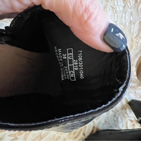 Black Cowboy style booties with metal tip around front toe area - Picture 4 of 6